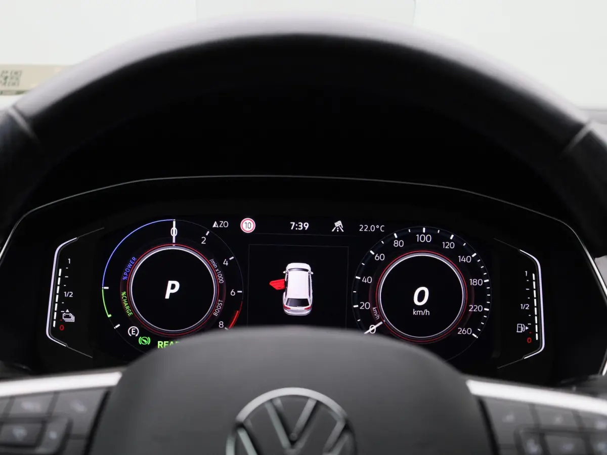 1.4 TSI PHEV GTE Business | Automaat | Apple Carplay / Android Auto | Panoramadak | Achteruitrijcamera | Parkeersensoren | Stoelverwarming |