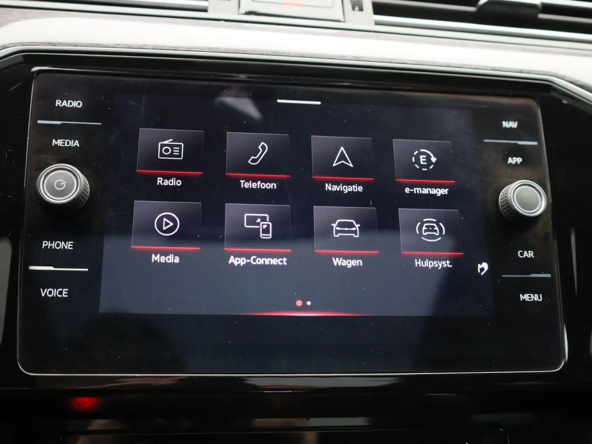 1.4 TSI PHEV GTE Business | Automaat | Apple Carplay / Android Auto | Panoramadak | Achteruitrijcamera | Parkeersensoren | Stoelverwarming |