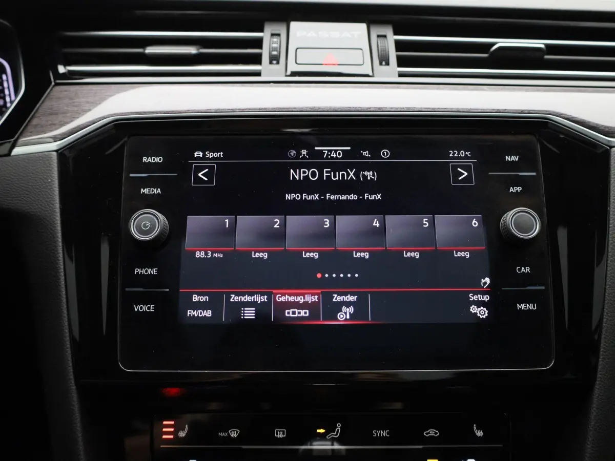1.4 TSI PHEV GTE Business | Automaat | Apple Carplay / Android Auto | Panoramadak | Achteruitrijcamera | Parkeersensoren | Stoelverwarming |