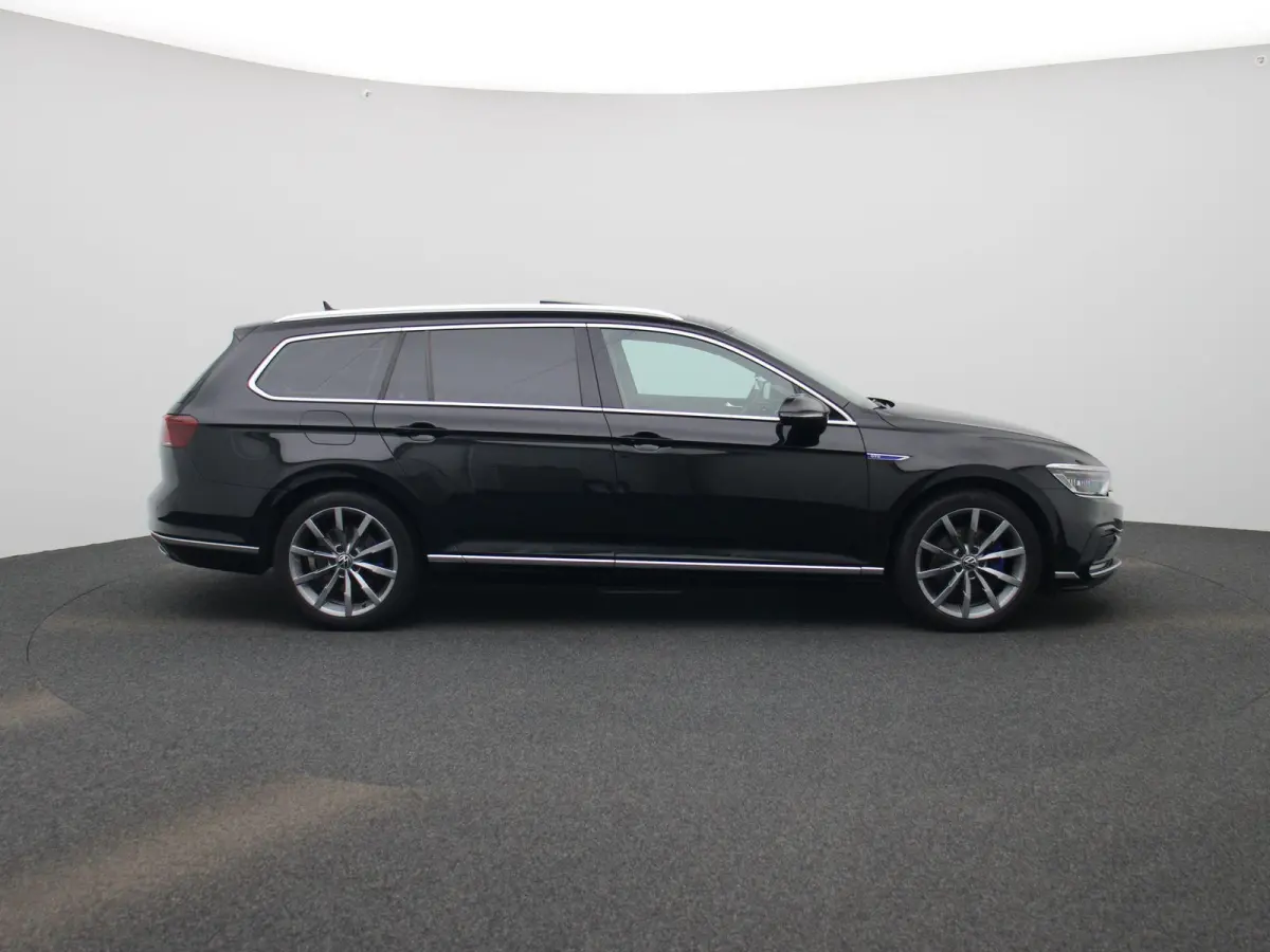 1.4 TSI PHEV GTE Business | Automaat | Apple Carplay / Android Auto | Panoramadak | Achteruitrijcamera | Parkeersensoren | Stoelverwarming |