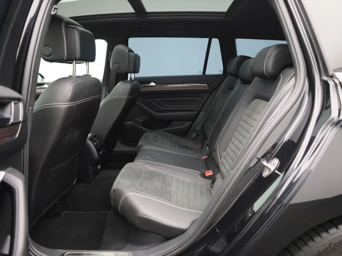 1.4 TSI PHEV GTE Business | Automaat | Apple Carplay / Android Auto | Panoramadak | Achteruitrijcamera | Parkeersensoren | Stoelverwarming |