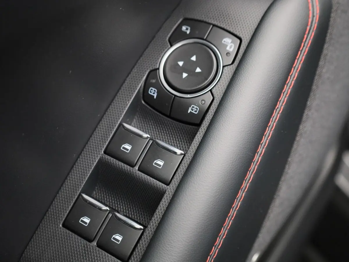 Extended First Edition AWD 98 kWh Afneembare trekhaak | Panorama dak | Elektrische Voorstoelen