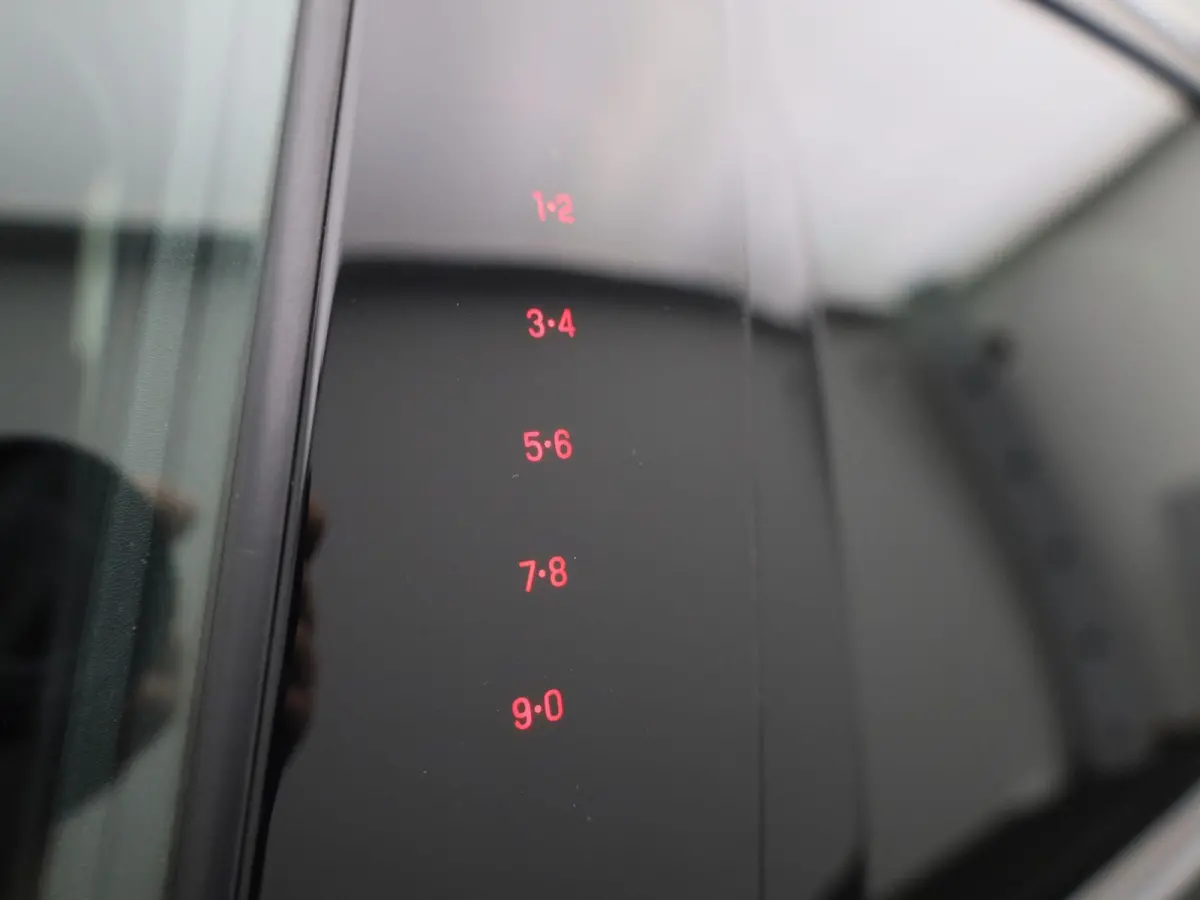 Extended First Edition AWD 98 kWh Afneembare trekhaak | Panorama dak | Elektrische Voorstoelen