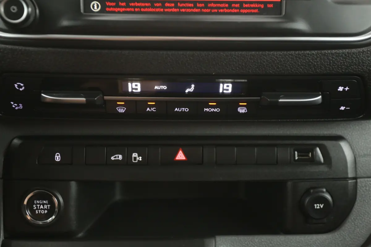 2.0 BlueHDI L3H1 180PK | Automaat | Airco | Cruise | Camera | Carplay | 3 Zits | Trekhaak | Imperiaal