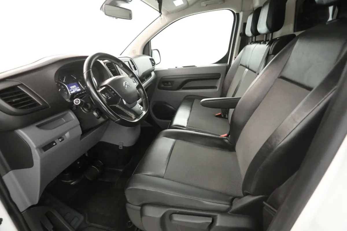 2.0 BlueHDI L3H1 180PK | Automaat | Airco | Cruise | Camera | Carplay | 3 Zits | Trekhaak | Imperiaal