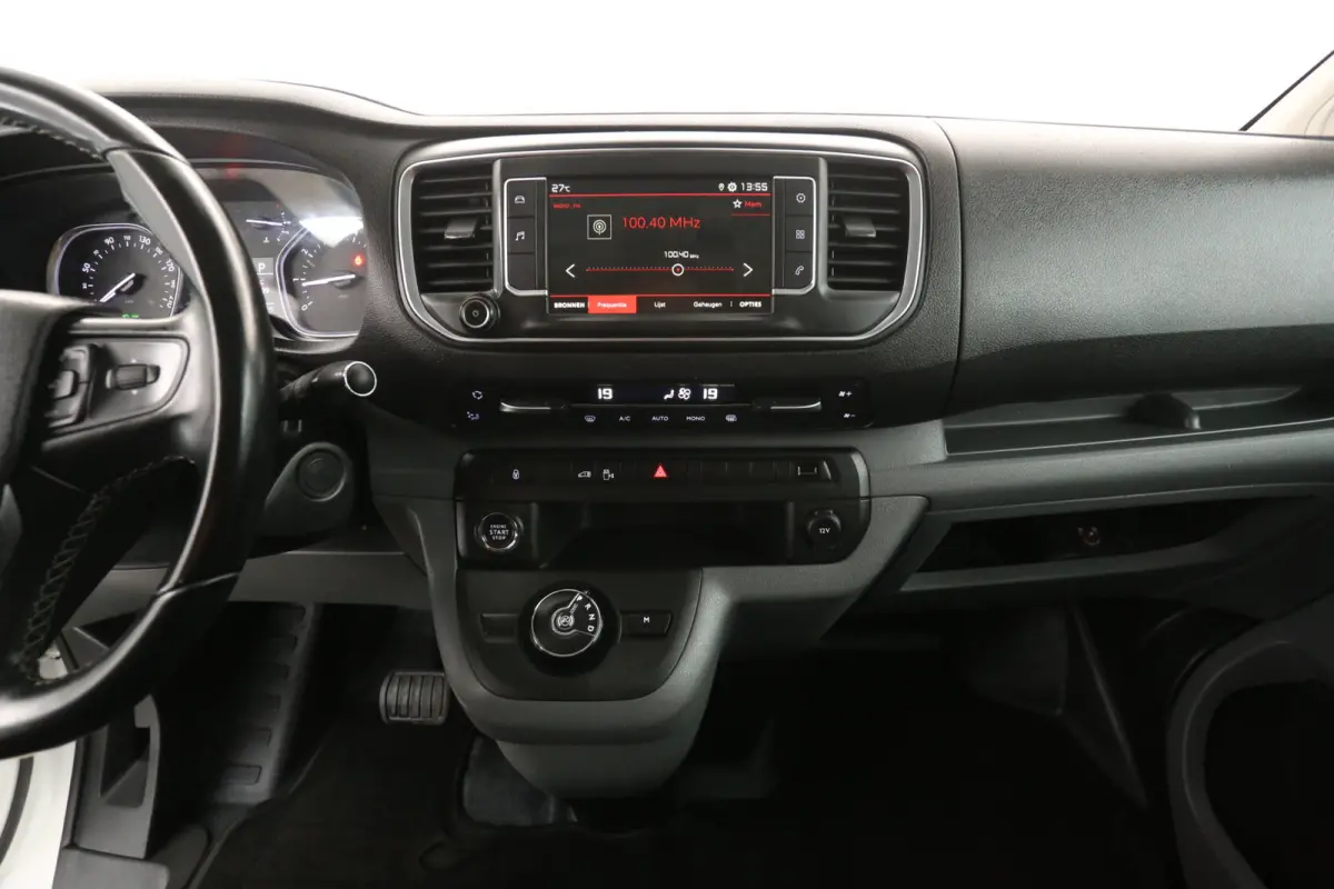 2.0 BlueHDI L3H1 180PK | Automaat | Airco | Cruise | Camera | Carplay | 3 Zits | Trekhaak | Imperiaal
