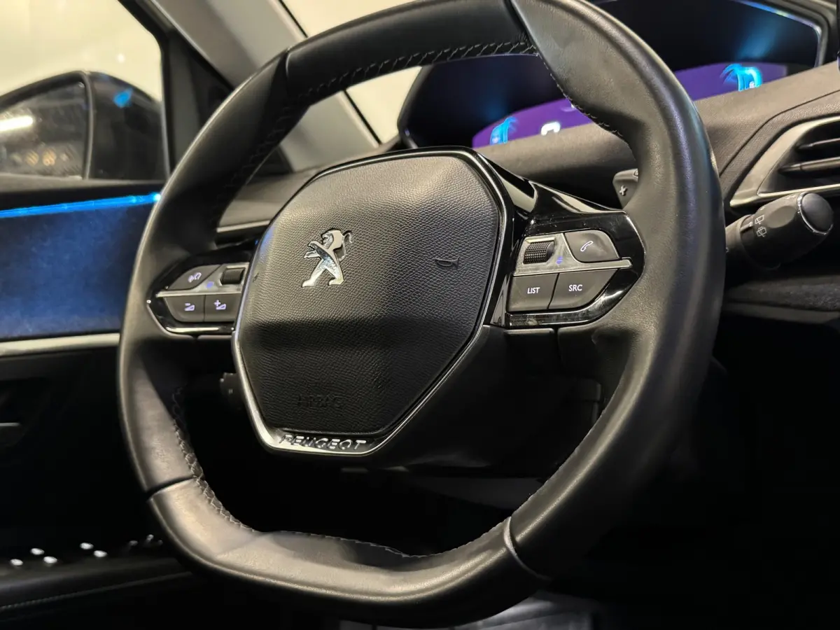 1.6 Hybrid Allure | BLACK OPTIC | 360 CAMERA | LED | VIRTUAL DASH