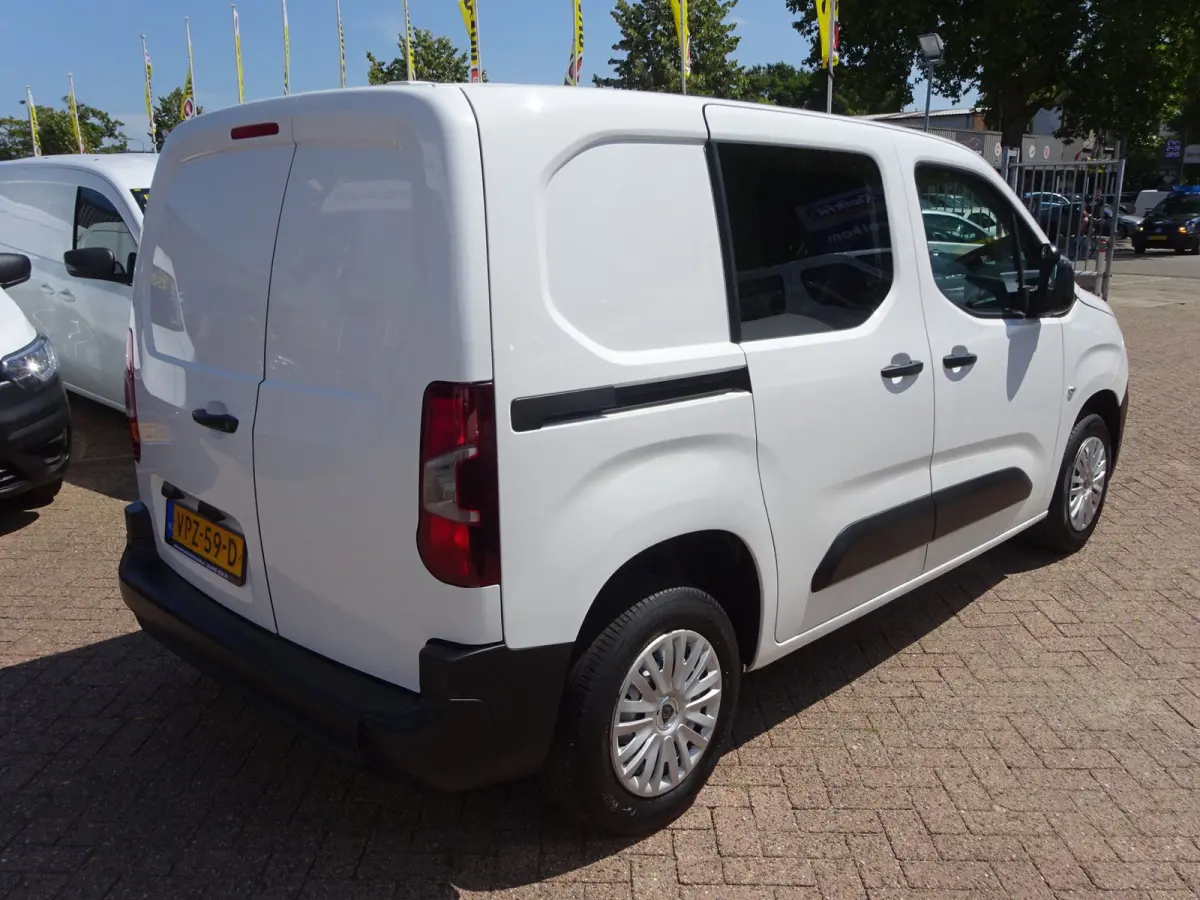1.2 PureTech Pro BENZINE AIRCO NAVI CRUISE CONTROL PDC SCHUIFDEUR