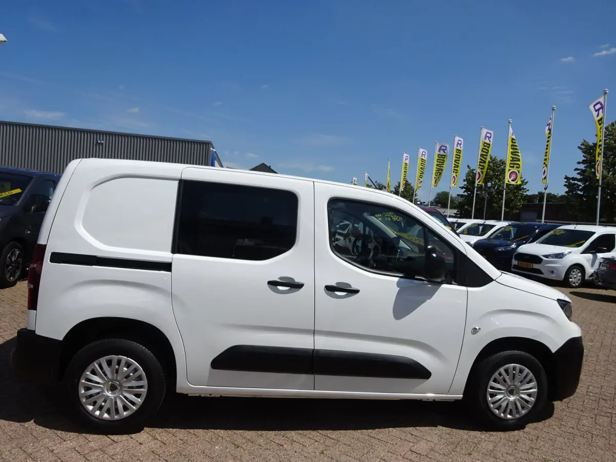 1.2 PureTech Pro BENZINE AIRCO NAVI CRUISE CONTROL PDC SCHUIFDEUR