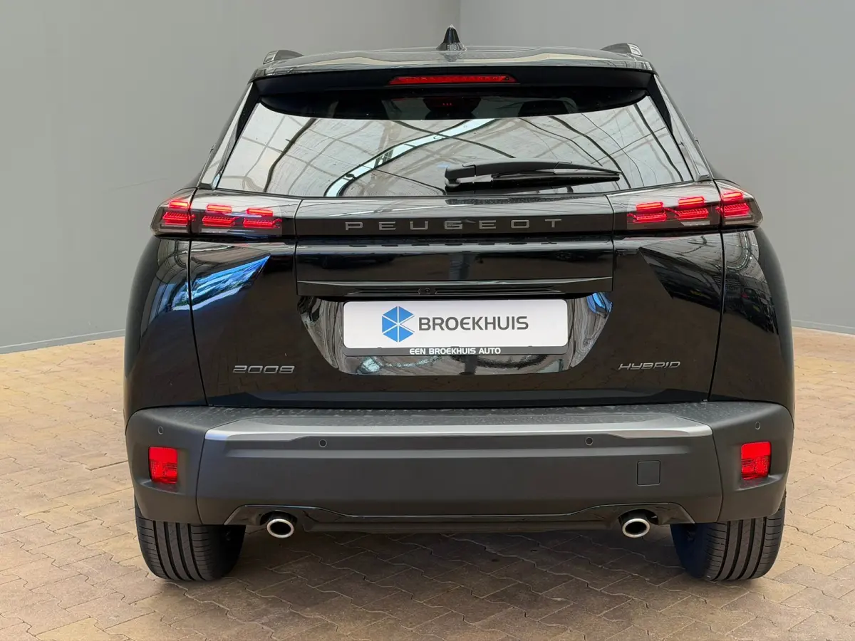 1.2 Hybrid 145 Allure | Active Safety Brake met camera en radar (automatisch noodremsysteem) met Distance Alert (waarschuwing dreigende aanrijding) | Advanced Active Safety Brake met camera 