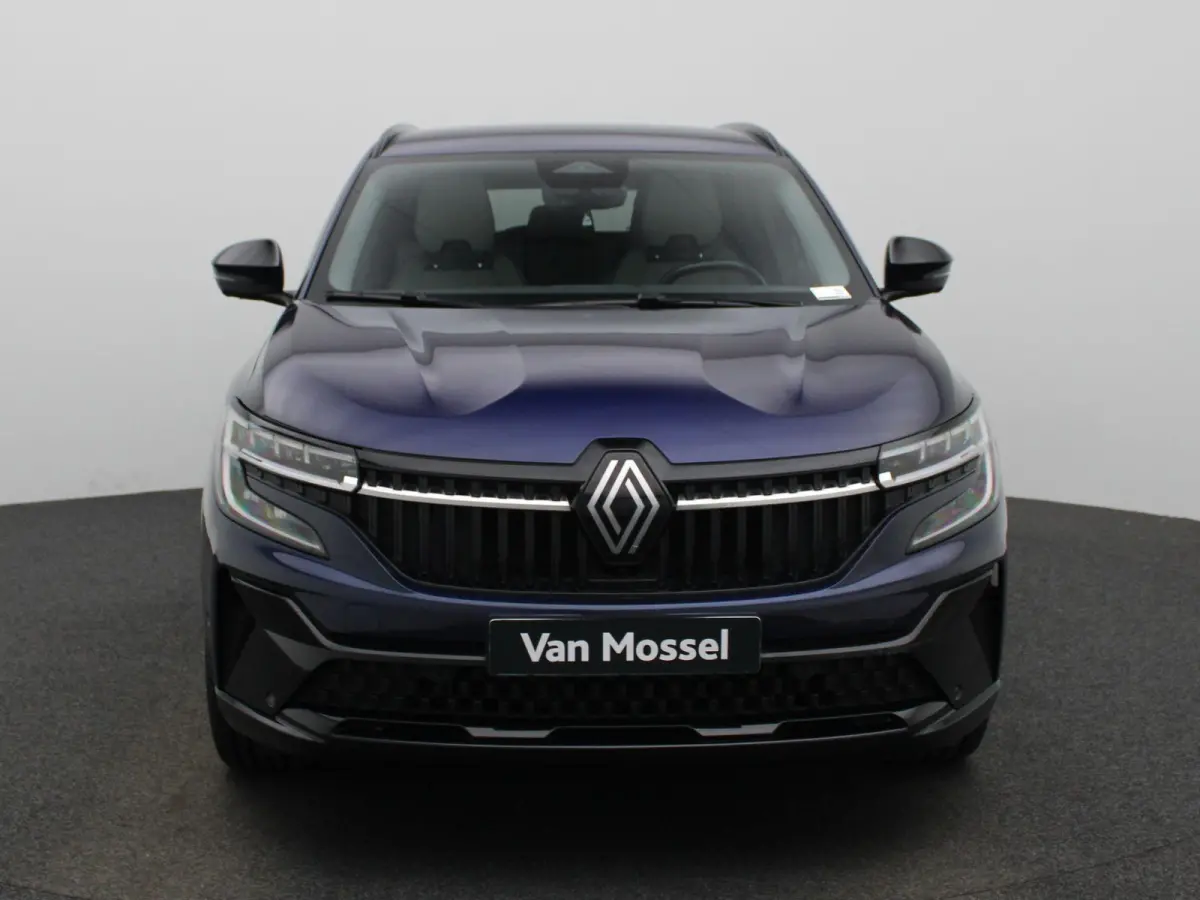 E-Tech full hybrid 200 iconic 5p. | Automaat | Apple Carplay / Android Auto | Harman/Kardon | Achteruitrijcamera | Parkeersensoren | Sfeerverlichting | Trekhaak |