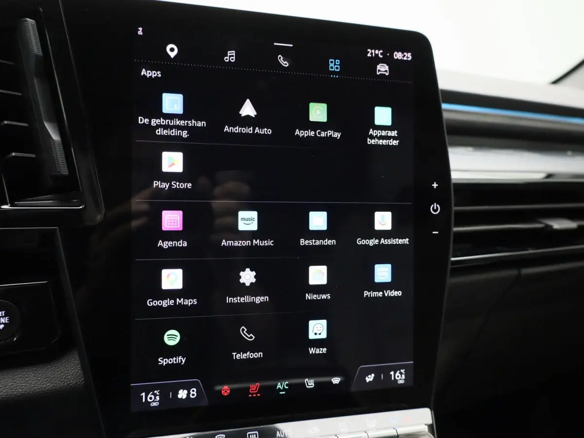 E-Tech full hybrid 200 iconic 5p. | Automaat | Apple Carplay / Android Auto | Harman/Kardon | Achteruitrijcamera | Parkeersensoren | Sfeerverlichting | Trekhaak |