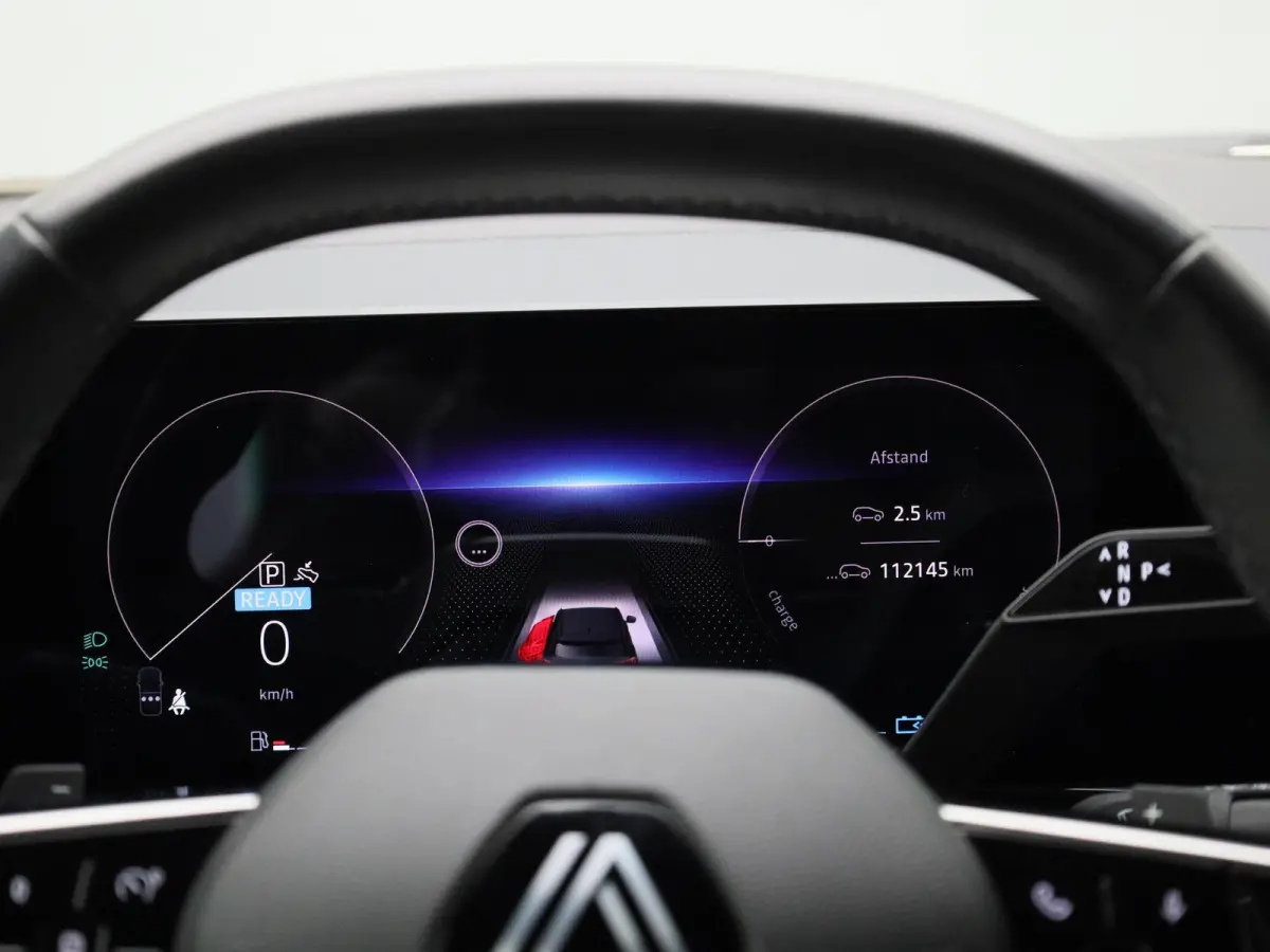 E-Tech full hybrid 200 iconic 5p. | Automaat | Apple Carplay / Android Auto | Harman/Kardon | Achteruitrijcamera | Parkeersensoren | Sfeerverlichting | Trekhaak |