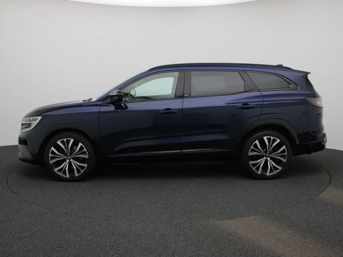 E-Tech full hybrid 200 iconic 5p. | Automaat | Apple Carplay / Android Auto | Harman/Kardon | Achteruitrijcamera | Parkeersensoren | Sfeerverlichting | Trekhaak |