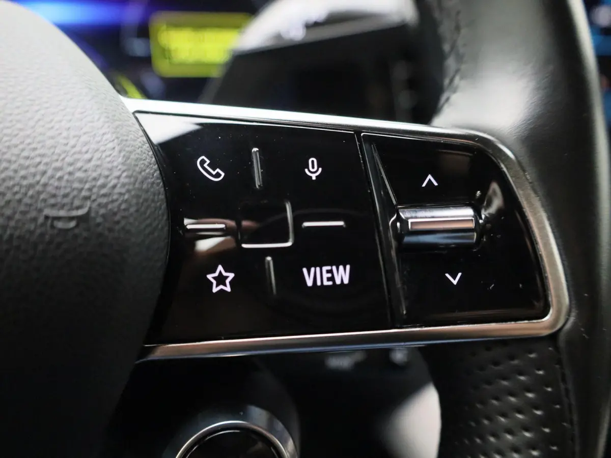 E-Tech full hybrid 200 iconic 5p. | Automaat | Apple Carplay / Android Auto | Harman/Kardon | Achteruitrijcamera | Parkeersensoren | Sfeerverlichting | Trekhaak |