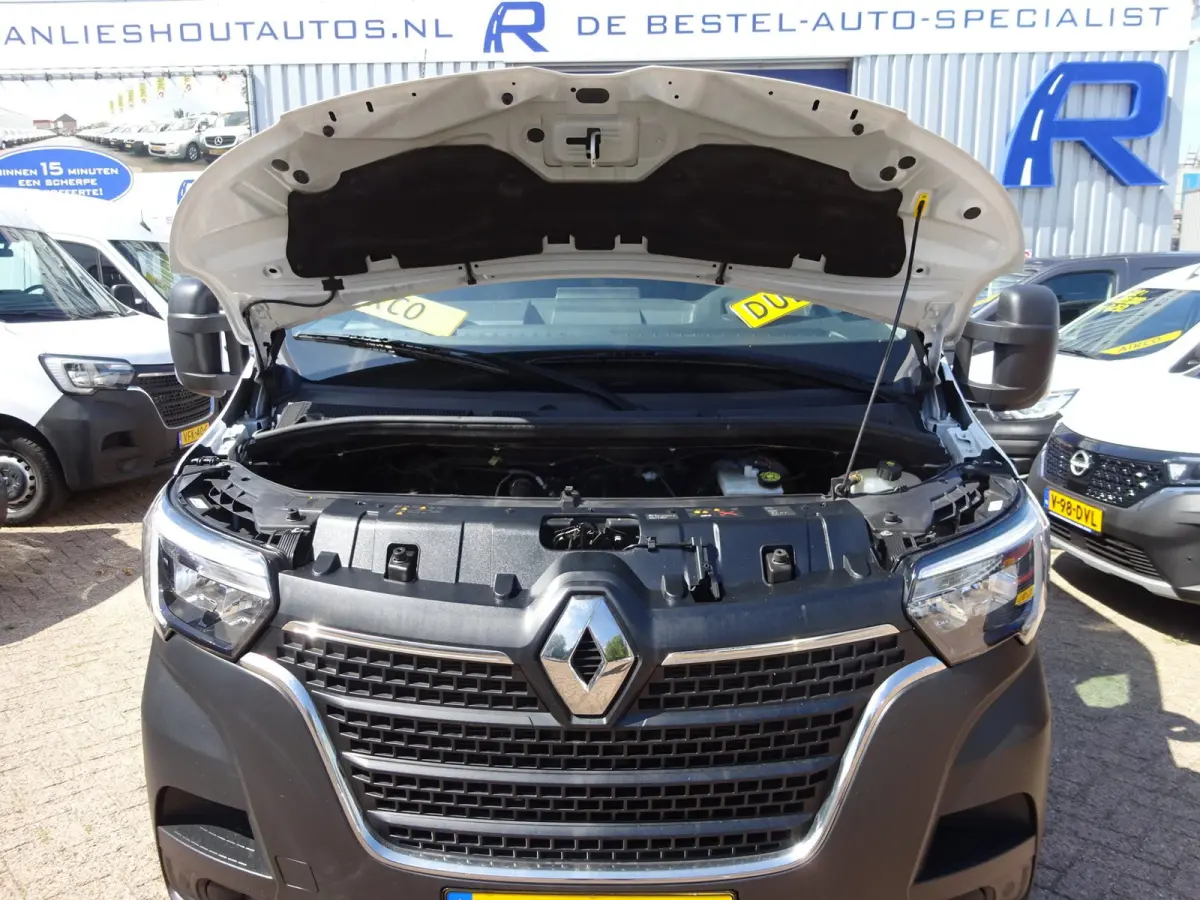 T35 2.3 dCi 145 L4 DL DUBBELE CABINE OPEN LAADBAK