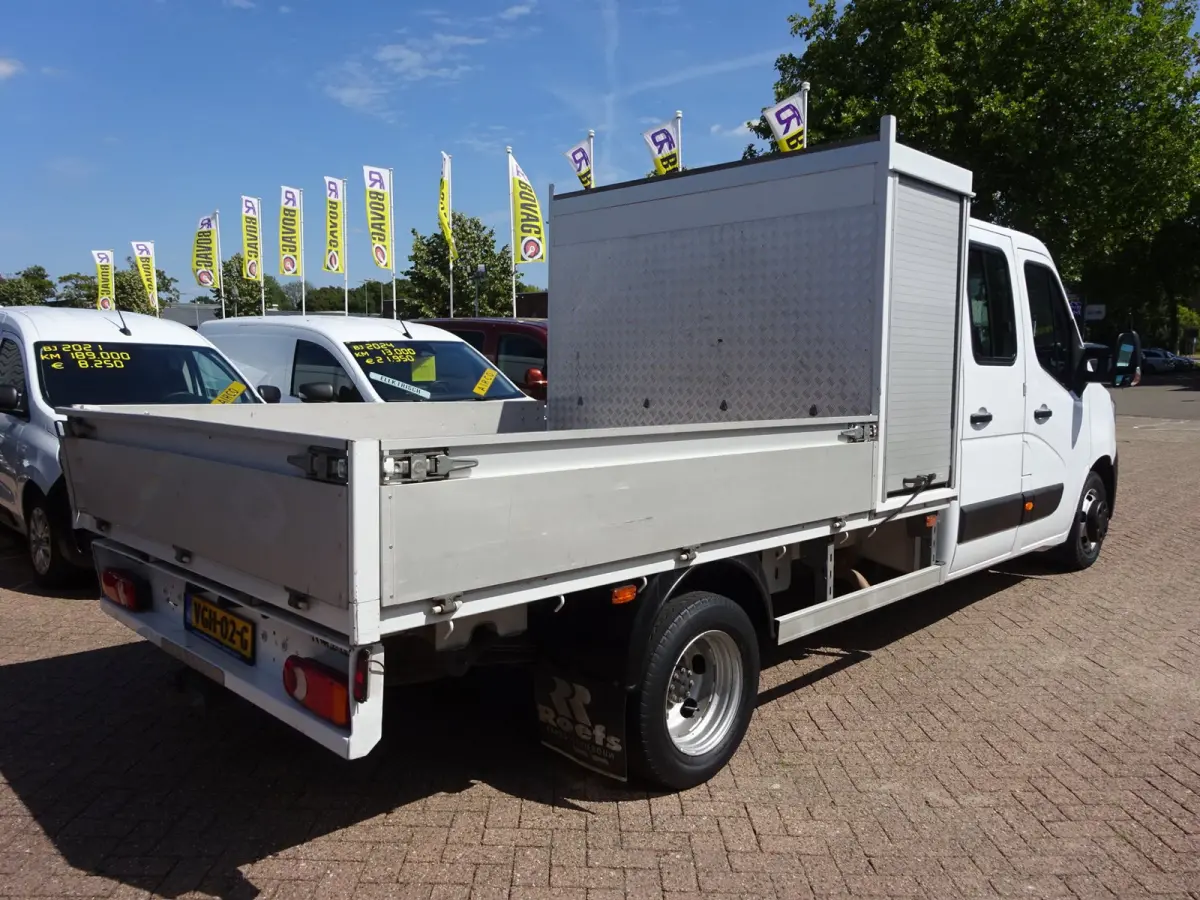 T35 2.3 dCi 145 L4 DL DUBBELE CABINE OPEN LAADBAK