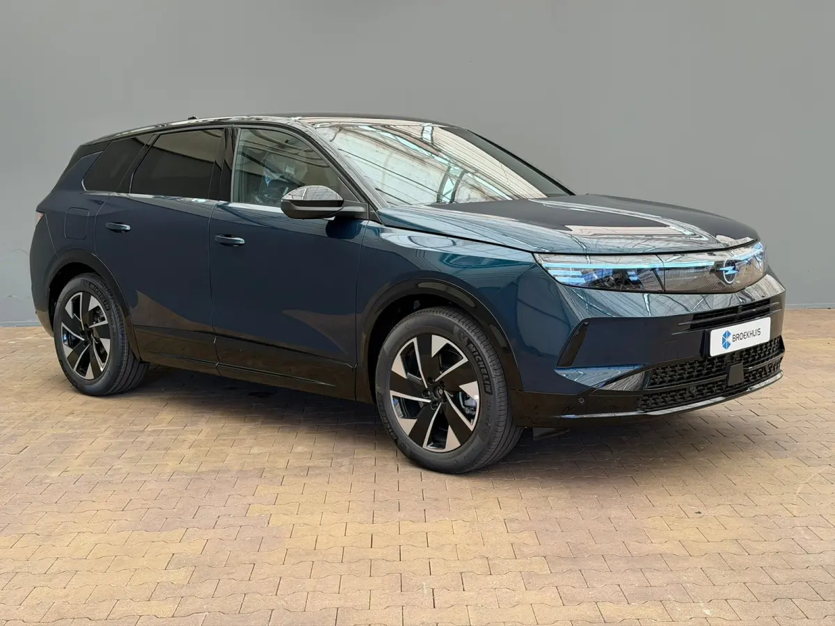 GS - PHEV, (2025A) | Draadloze telefoonlader (Inductie) | Elektronische klimaatregeling met twee zones | LED dagrijverlichting