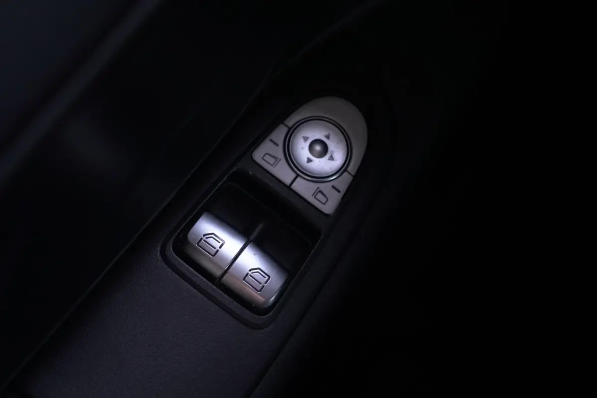 114 CDI 136 pk Aut. Lang Glazenwasser Edition Airco, Cruise Control, Imperiaal, Trekhaak, 2-Zits