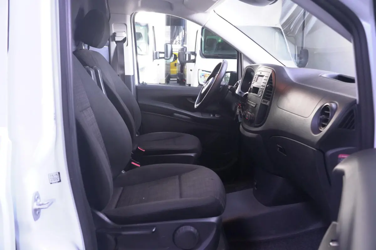 114 CDI 136 pk Aut. Lang Glazenwasser Edition Airco, Cruise Control, Imperiaal, Trekhaak, 2-Zits