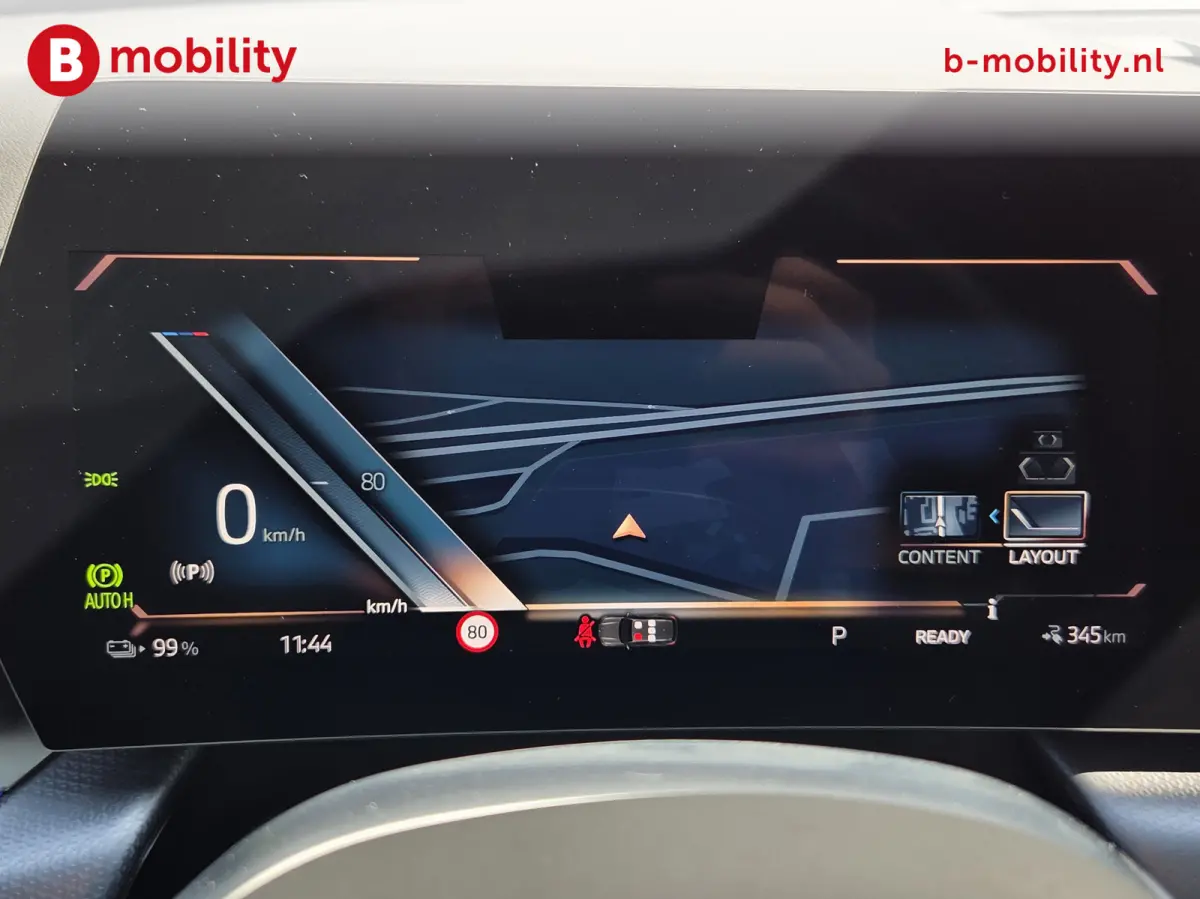 eDrive20 67 kWh M-Sport SOH 99% Driving Assist. Plus | Sportstoelen | Park Assist | Leer | Adaptive Cruise Control | DAB | NL Auto! | Achteruitrijcamera