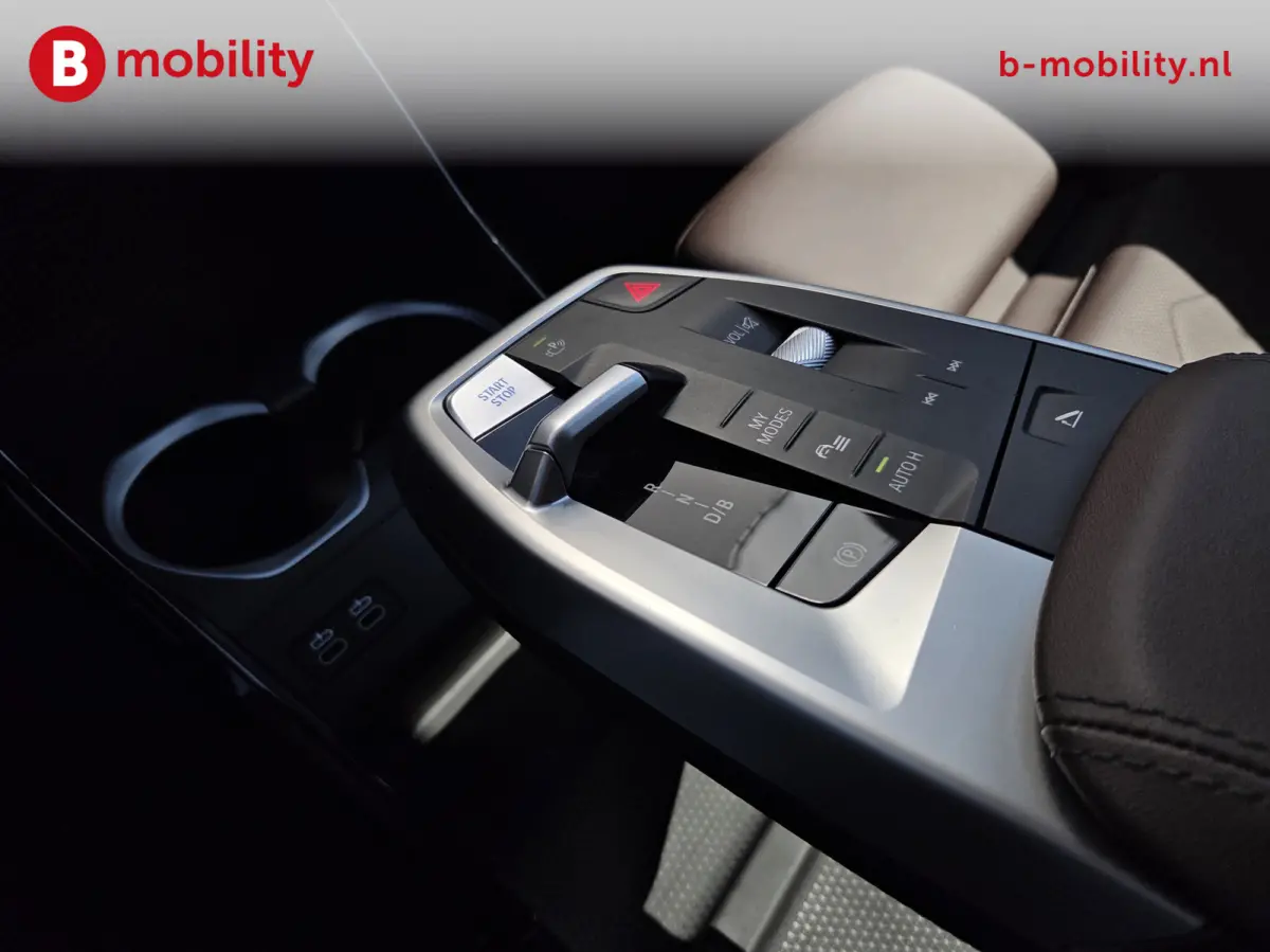 eDrive20 67 kWh M-Sport SOH 99% Driving Assist. Plus | Sportstoelen | Park Assist | Leer | Adaptive Cruise Control | DAB | NL Auto! | Achteruitrijcamera