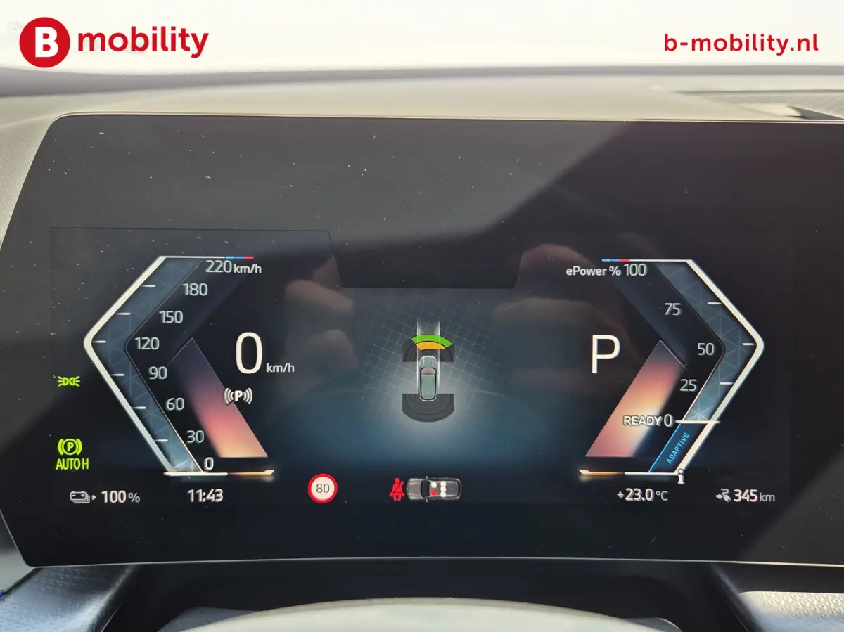 eDrive20 67 kWh M-Sport SOH 99% Driving Assist. Plus | Sportstoelen | Park Assist | Leer | Adaptive Cruise Control | DAB | NL Auto! | Achteruitrijcamera