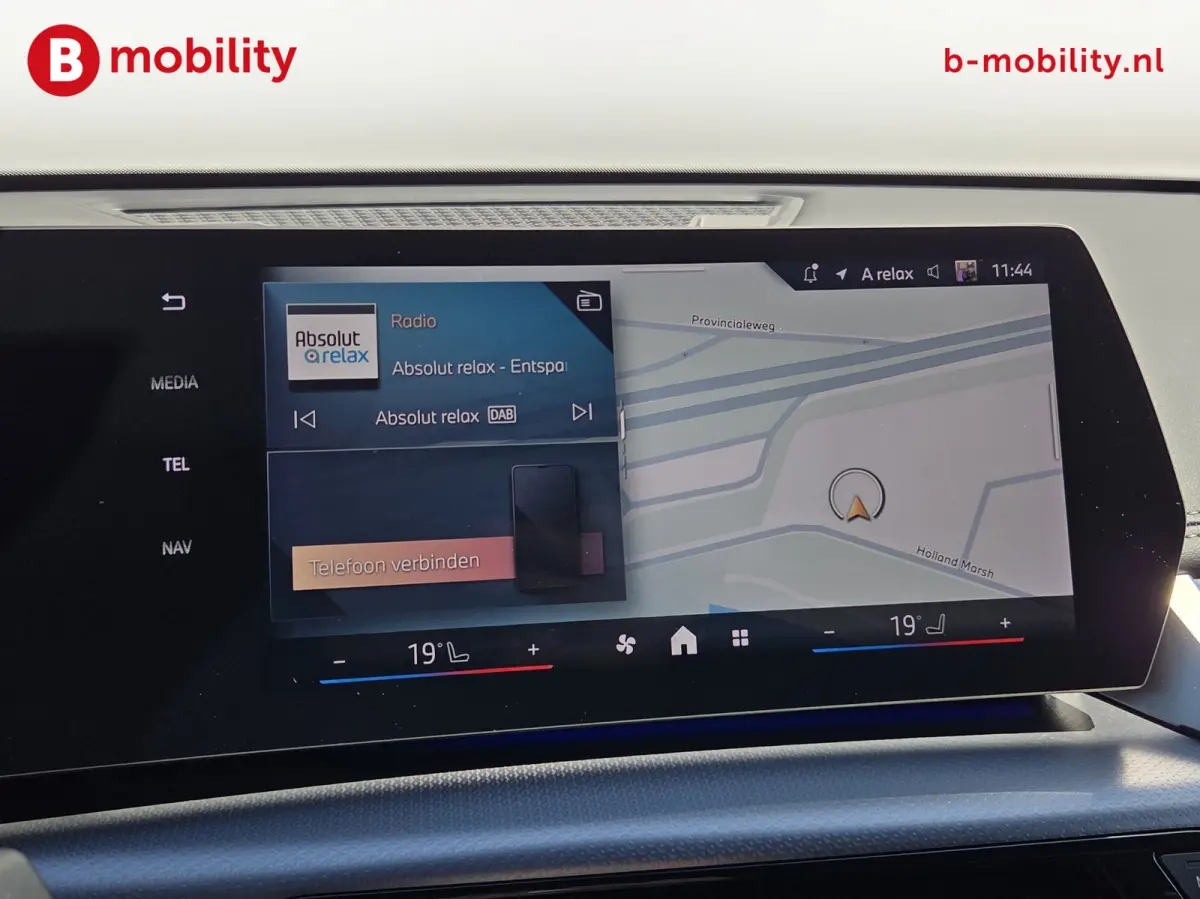 eDrive20 67 kWh M-Sport SOH 99% Driving Assist. Plus | Sportstoelen | Park Assist | Leer | Adaptive Cruise Control | DAB | NL Auto! | Achteruitrijcamera