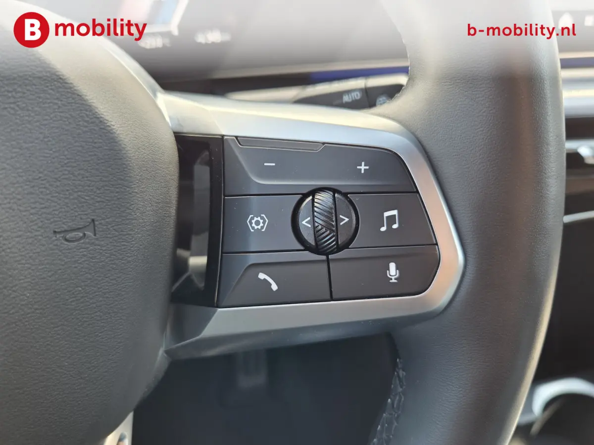 eDrive20 67 kWh M-Sport SOH 99% Driving Assist. Plus | Sportstoelen | Park Assist | Leer | Adaptive Cruise Control | DAB | NL Auto! | Achteruitrijcamera
