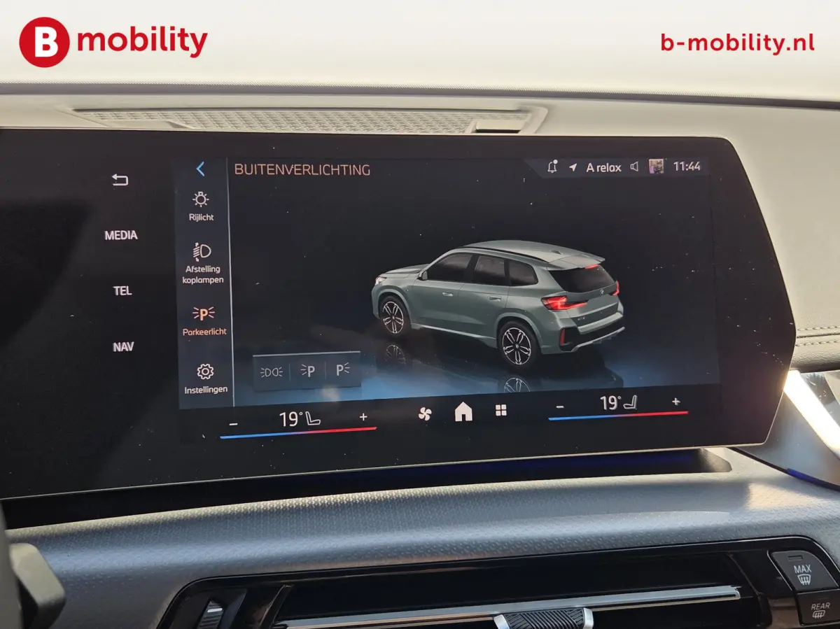 eDrive20 67 kWh M-Sport SOH 99% Driving Assist. Plus | Sportstoelen | Park Assist | Leer | Adaptive Cruise Control | DAB | NL Auto! | Achteruitrijcamera