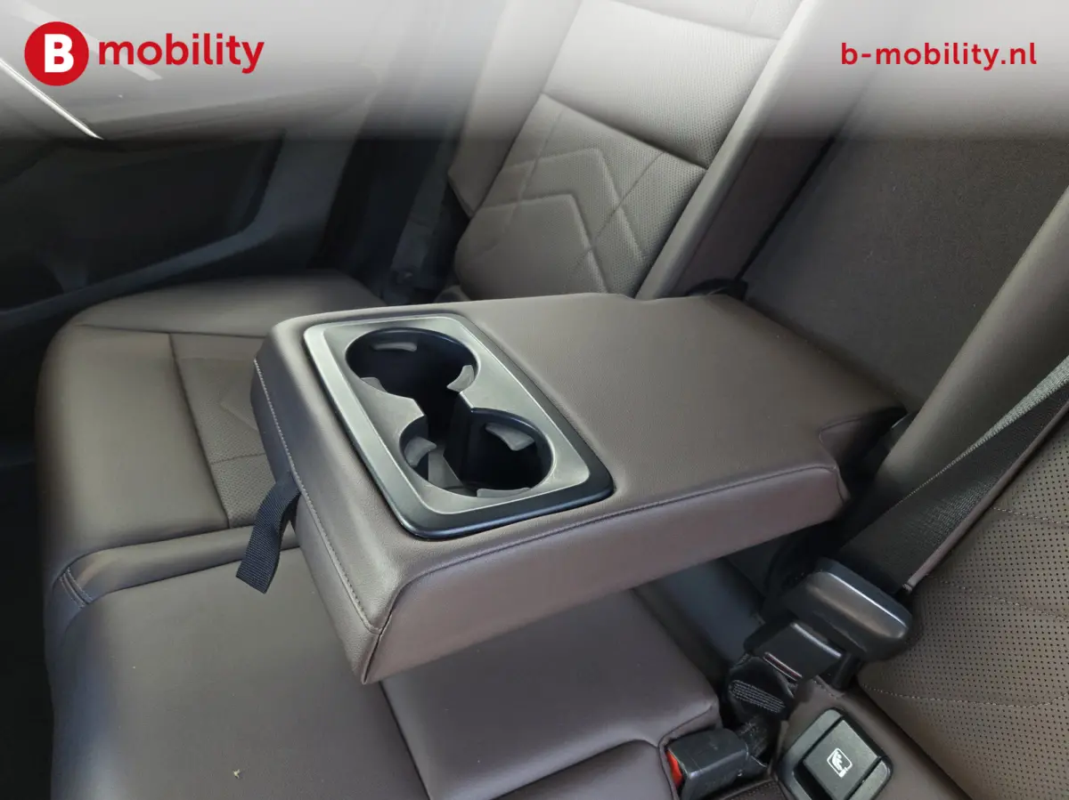 eDrive20 67 kWh M-Sport SOH 99% Driving Assist. Plus | Sportstoelen | Park Assist | Leer | Adaptive Cruise Control | DAB | NL Auto! | Achteruitrijcamera