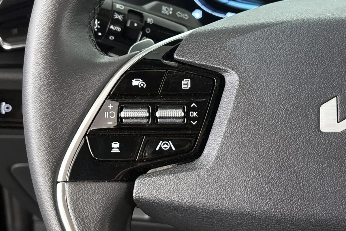 1.6 GDi PHEV DynamicLine Keyless Achteruitrijcamera Apple CarPlay 18"