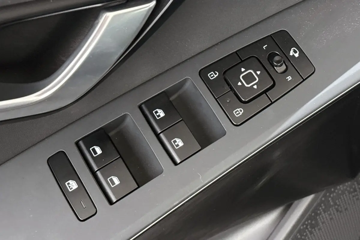 1.6 GDi PHEV DynamicLine Keyless Achteruitrijcamera Apple CarPlay 18"