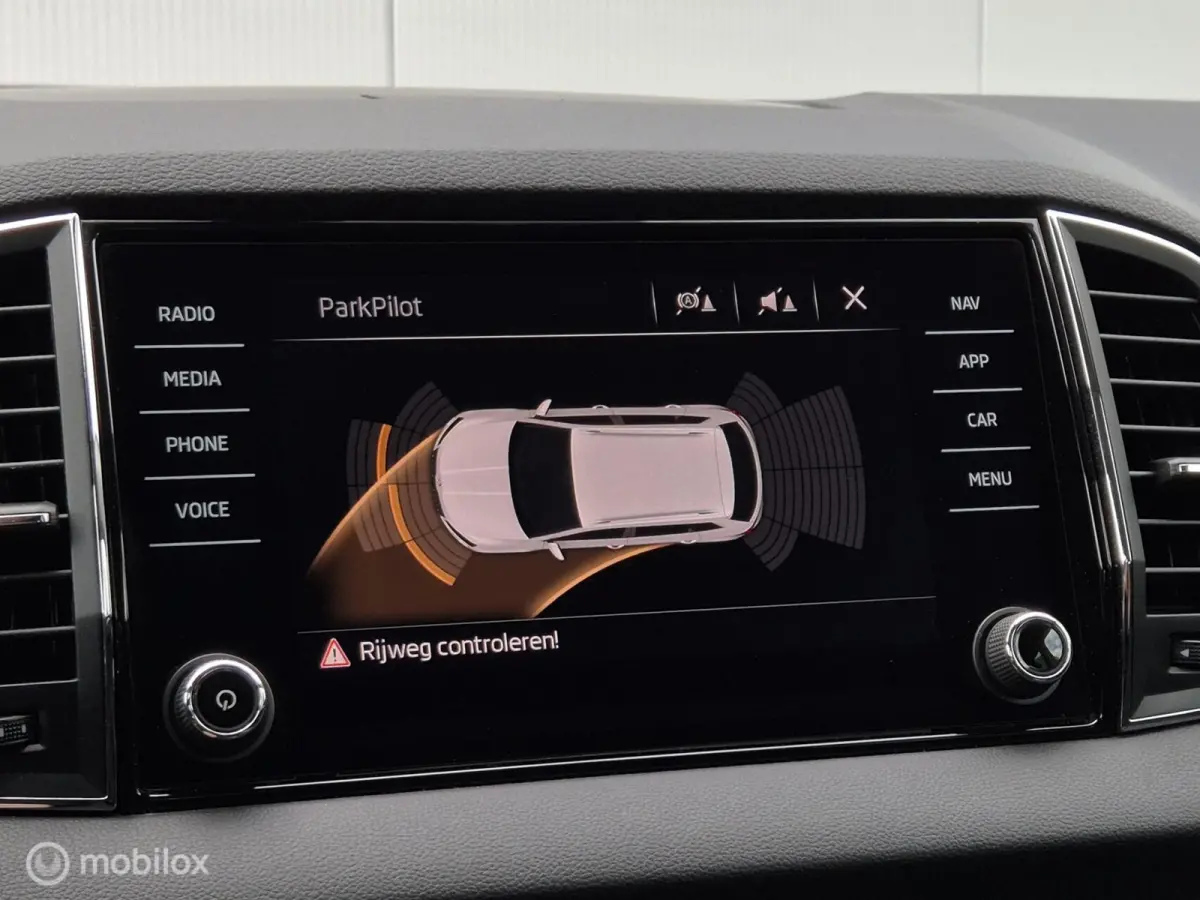 1.0 TSI CLEVER EDITION/LED/CARPLAY/CLIMATE/PDC/16''LMV