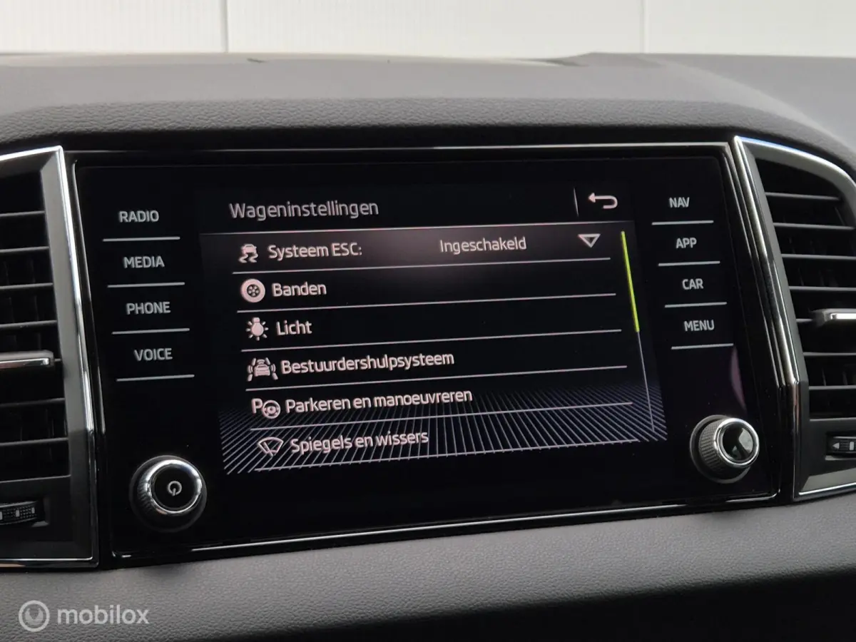 1.0 TSI CLEVER EDITION/LED/CARPLAY/CLIMATE/PDC/16''LMV