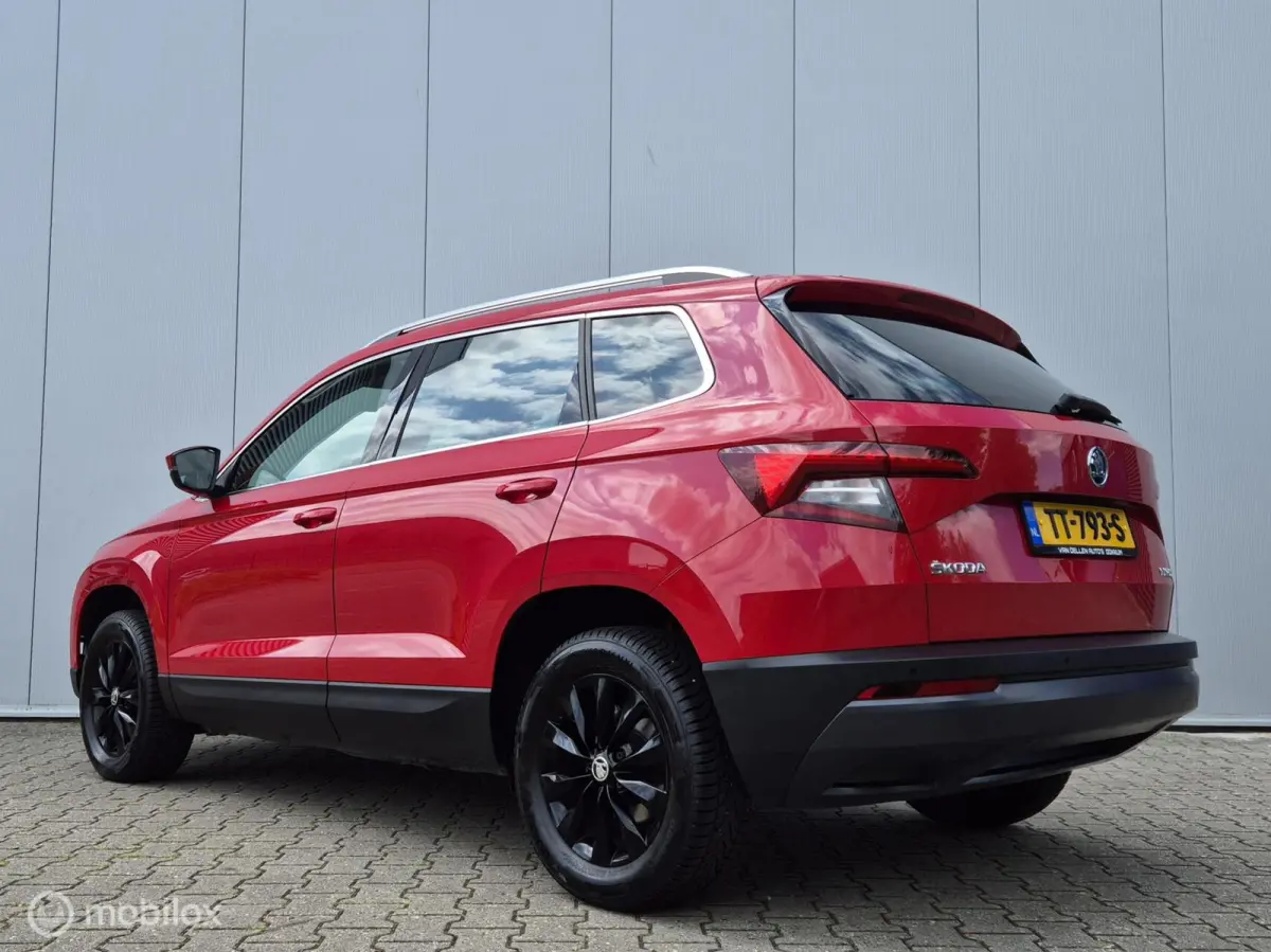 1.0 TSI CLEVER EDITION/LED/CARPLAY/CLIMATE/PDC/16''LMV