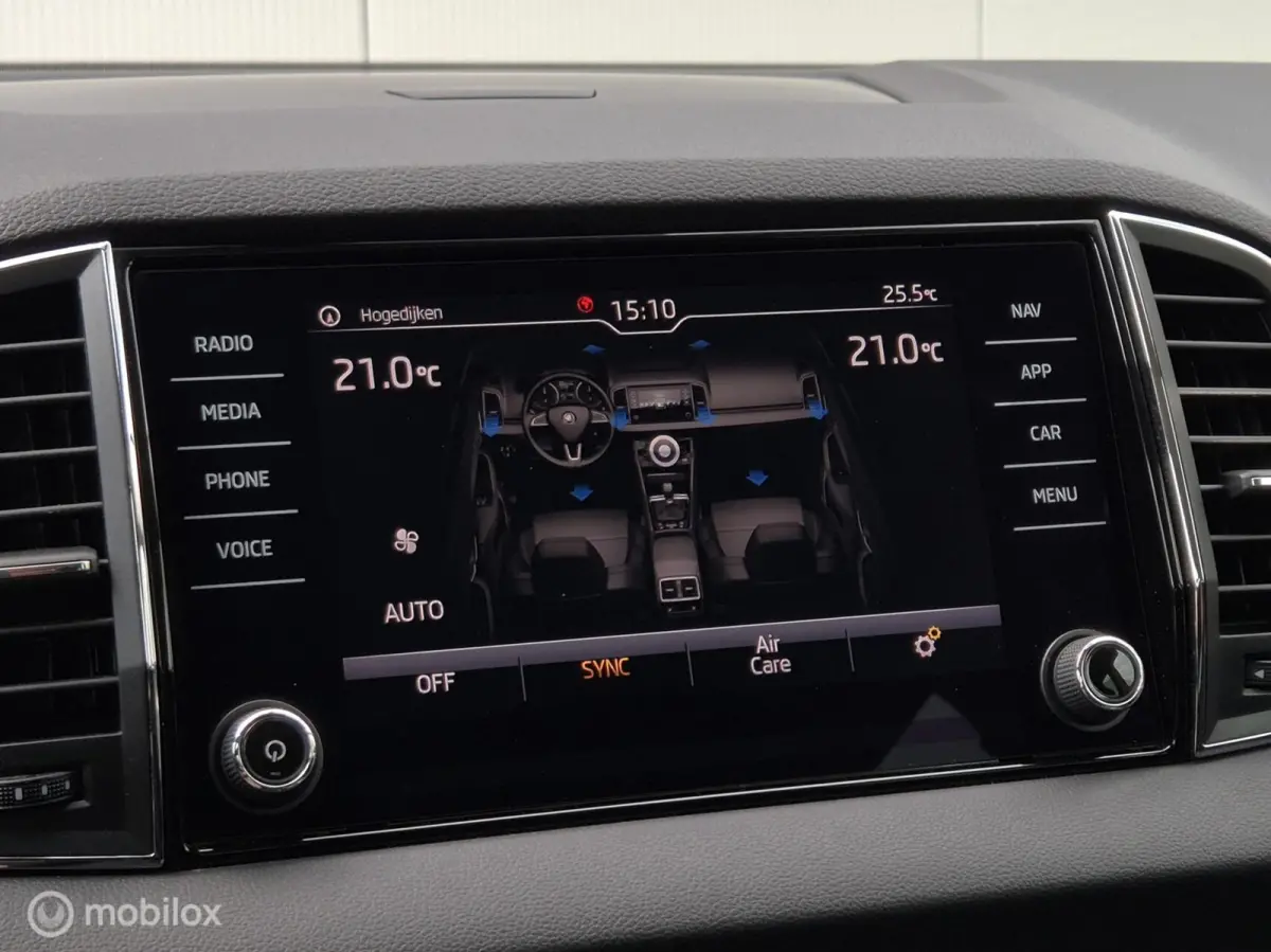 1.0 TSI CLEVER EDITION/LED/CARPLAY/CLIMATE/PDC/16''LMV