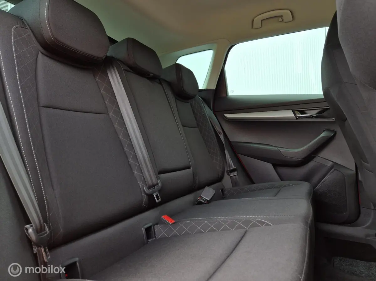 1.0 TSI CLEVER EDITION/LED/CARPLAY/CLIMATE/PDC/16''LMV