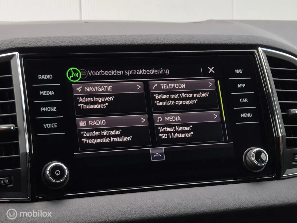 1.0 TSI CLEVER EDITION/LED/CARPLAY/CLIMATE/PDC/16''LMV