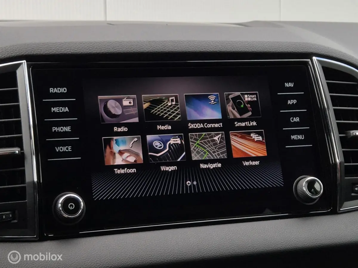1.0 TSI CLEVER EDITION/LED/CARPLAY/CLIMATE/PDC/16''LMV