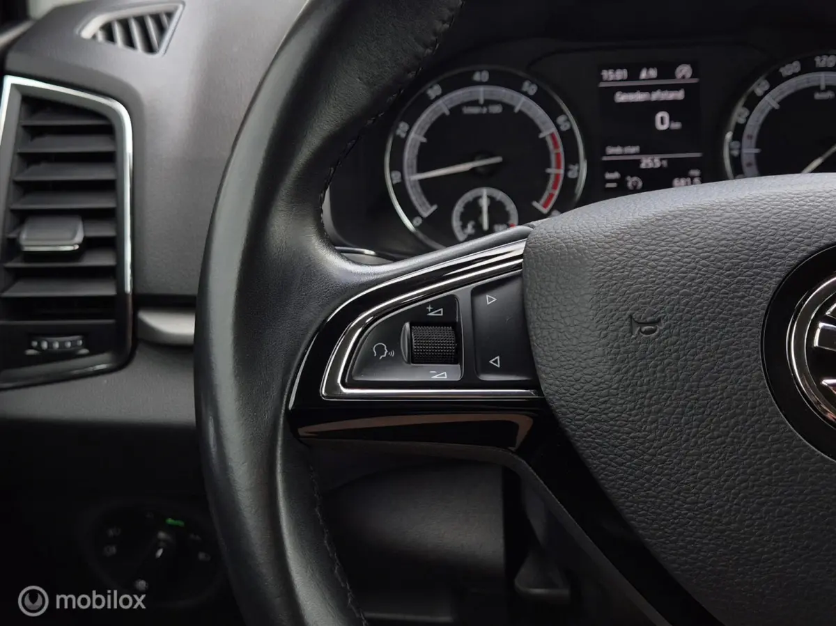 1.0 TSI CLEVER EDITION/LED/CARPLAY/CLIMATE/PDC/16''LMV
