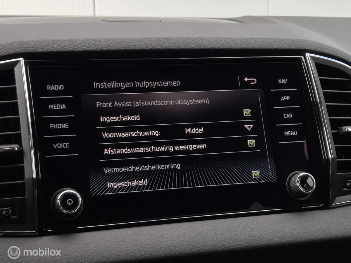 1.0 TSI CLEVER EDITION/LED/CARPLAY/CLIMATE/PDC/16''LMV