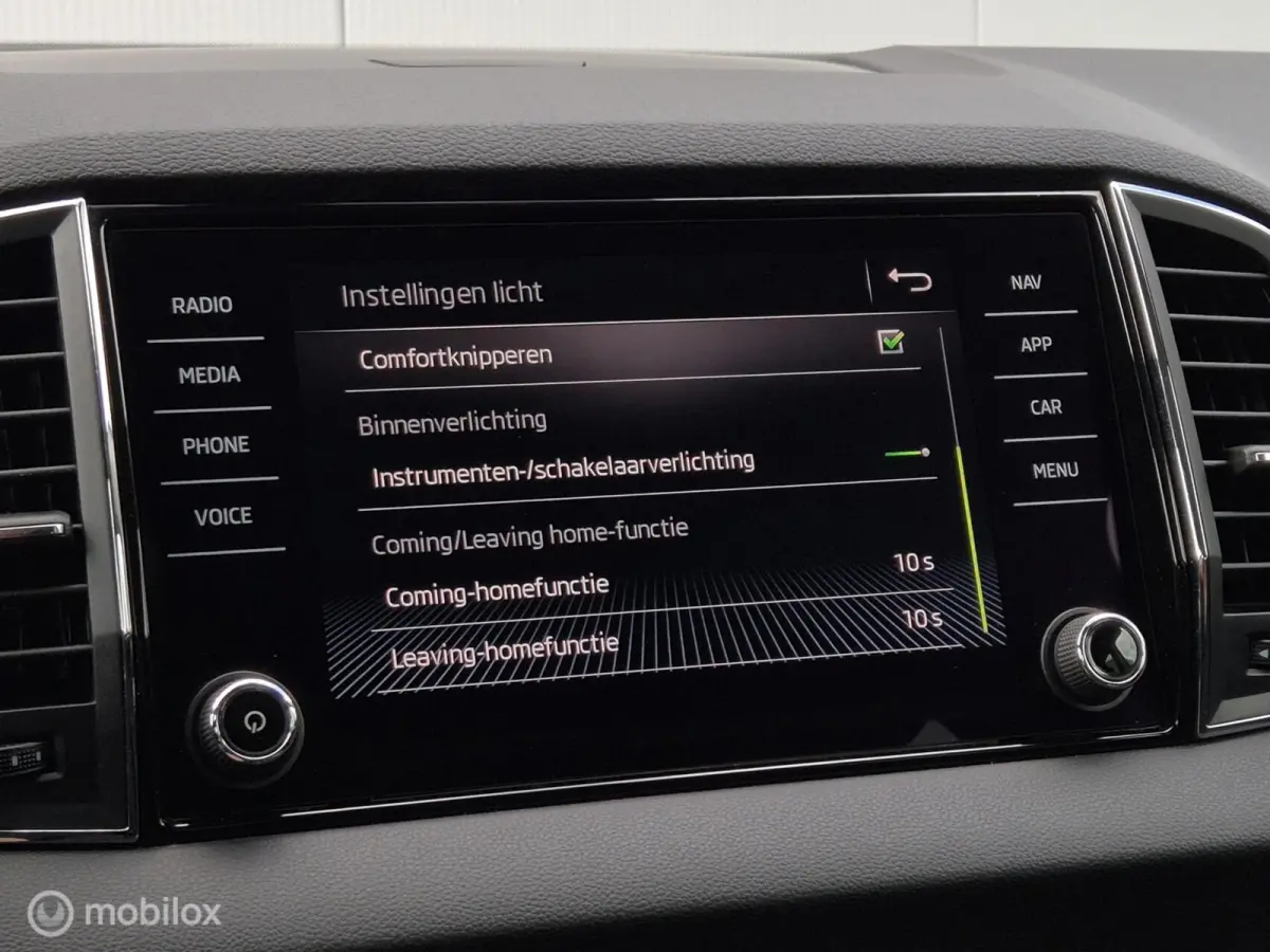 1.0 TSI CLEVER EDITION/LED/CARPLAY/CLIMATE/PDC/16''LMV