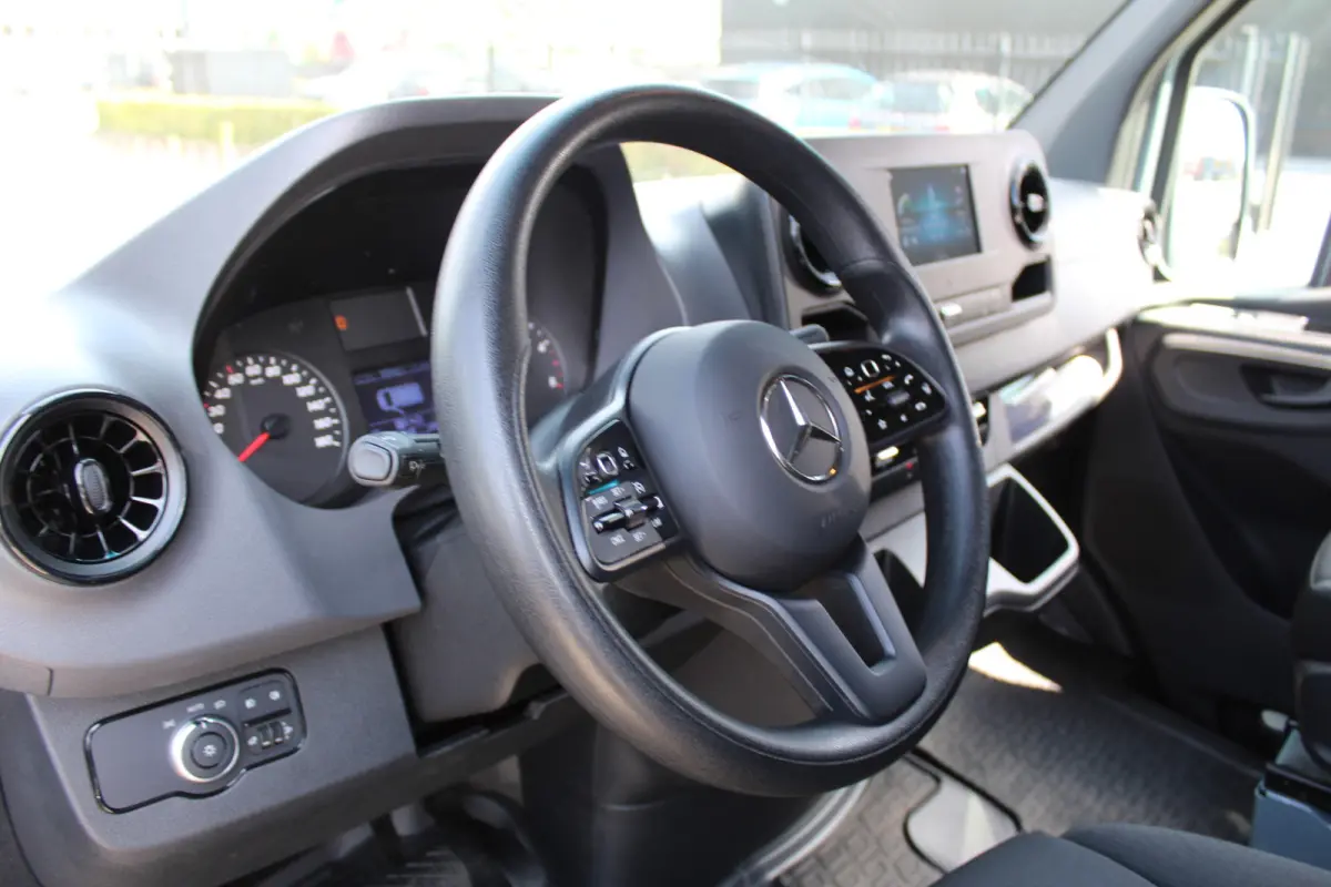 317 170Pk 1.9 CDI L2H2 RWD Automaaat | Camera | Cruise control