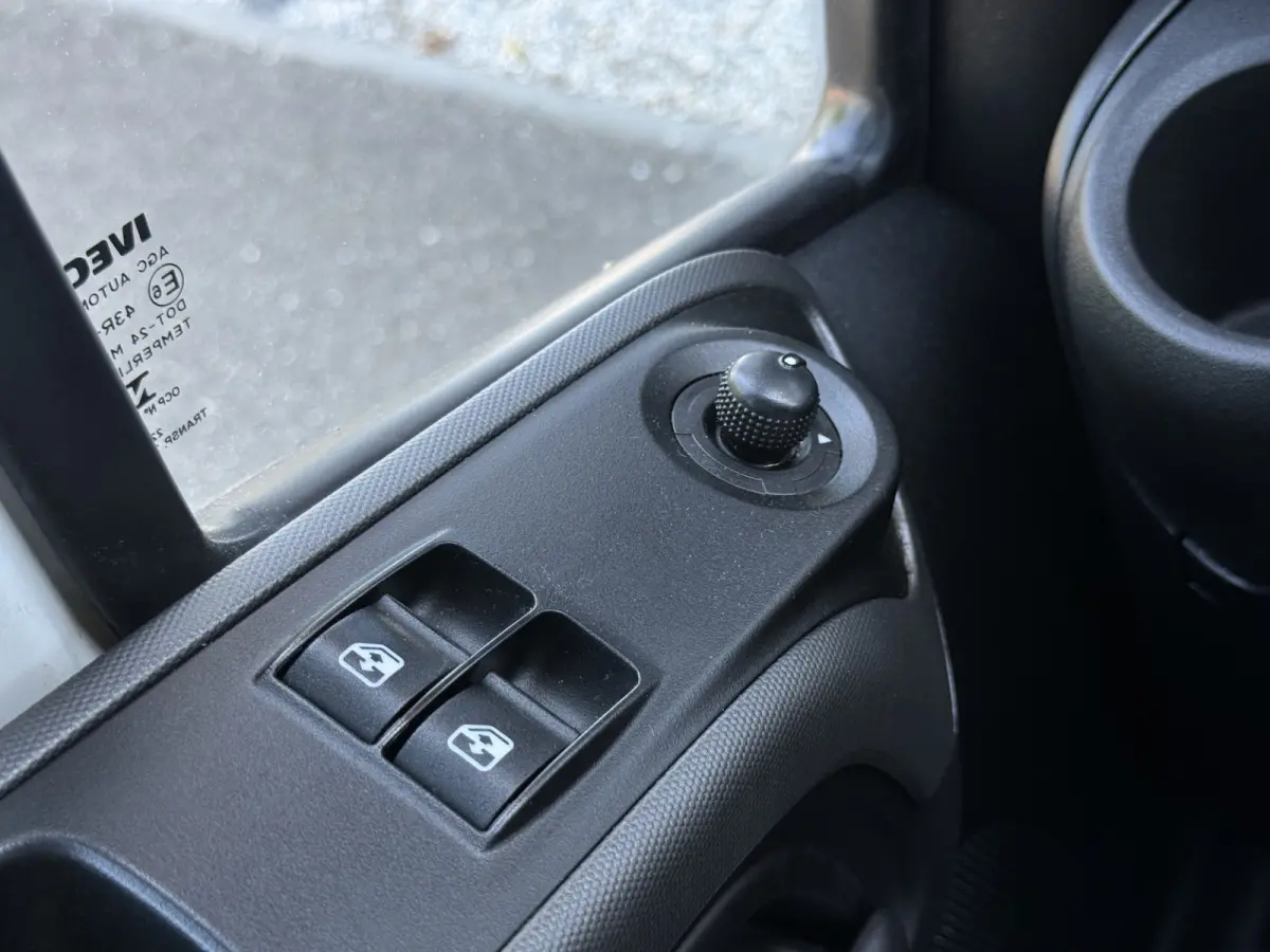 35C18H 3.0 Bakwagen met laadklep | Zijdeur | Trekhaak | Dubbel lucht | Navi | Cruisec. | LED