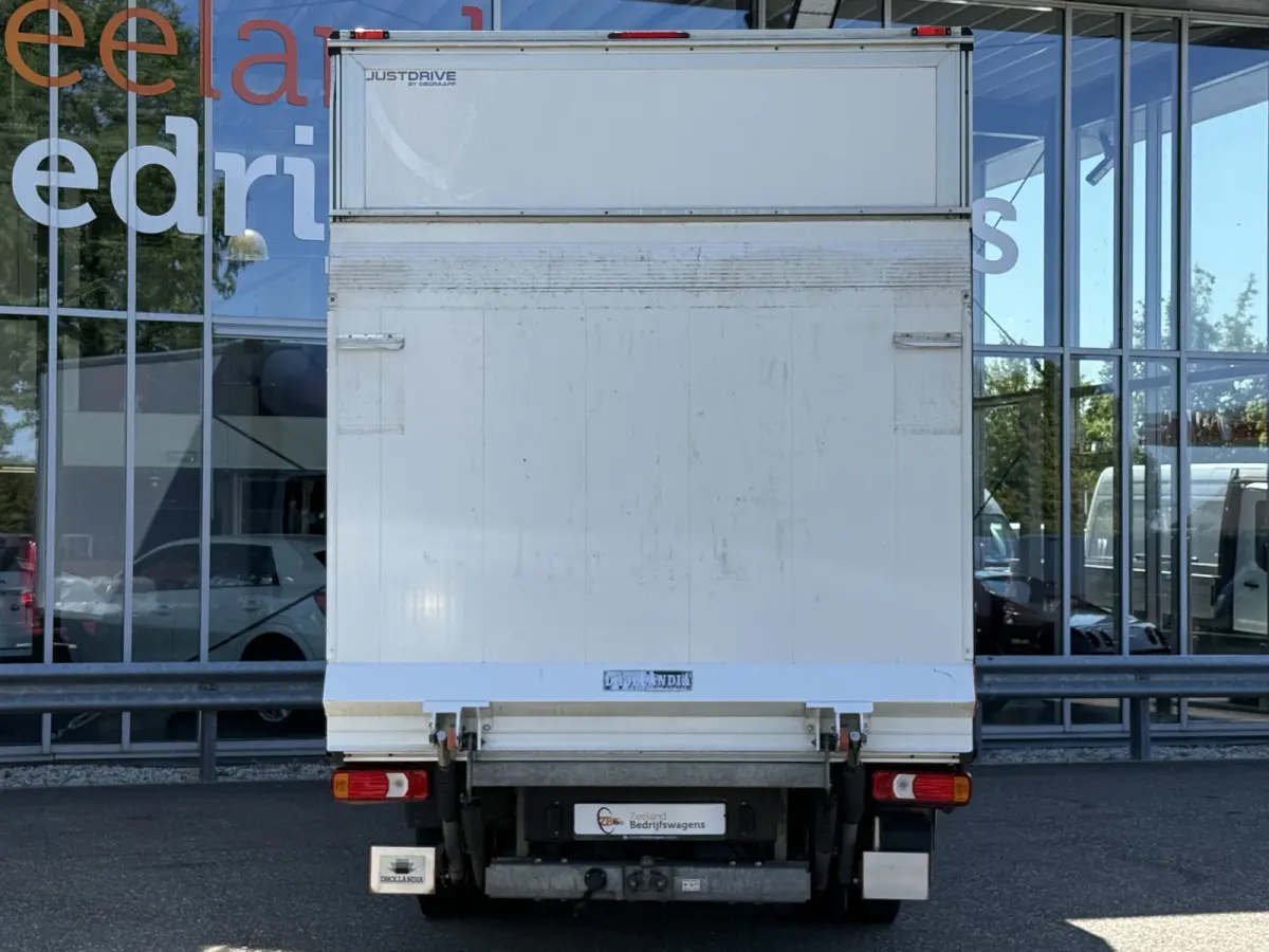 35C18H 3.0 Bakwagen met laadklep | Zijdeur | Trekhaak | Dubbel lucht | Navi | Cruisec. | LED
