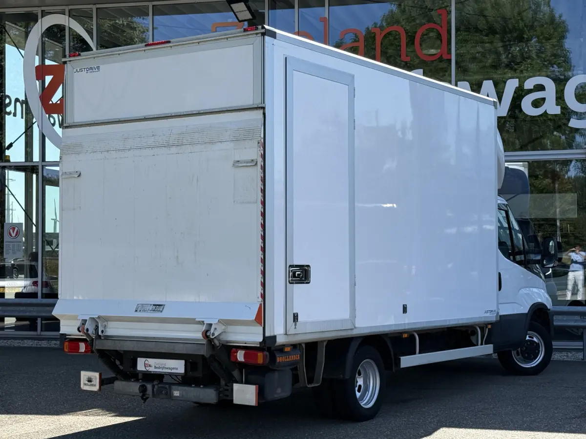 35C18H 3.0 Bakwagen met laadklep | Zijdeur | Trekhaak | Dubbel lucht | Navi | Cruisec. | LED