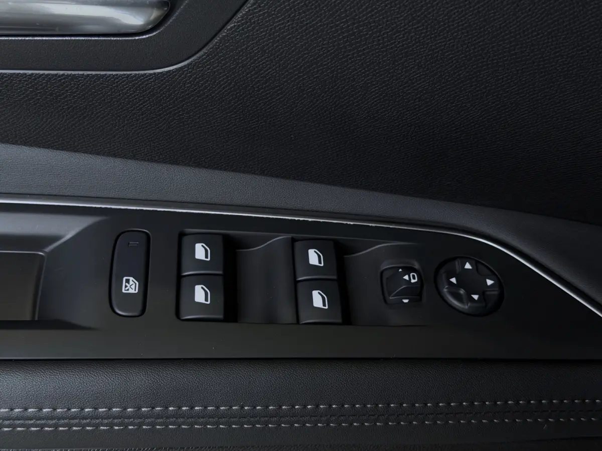 1.2 PureTech Allure|Camera|Trekhaak|Keyless|El.A.Klep|Carplay