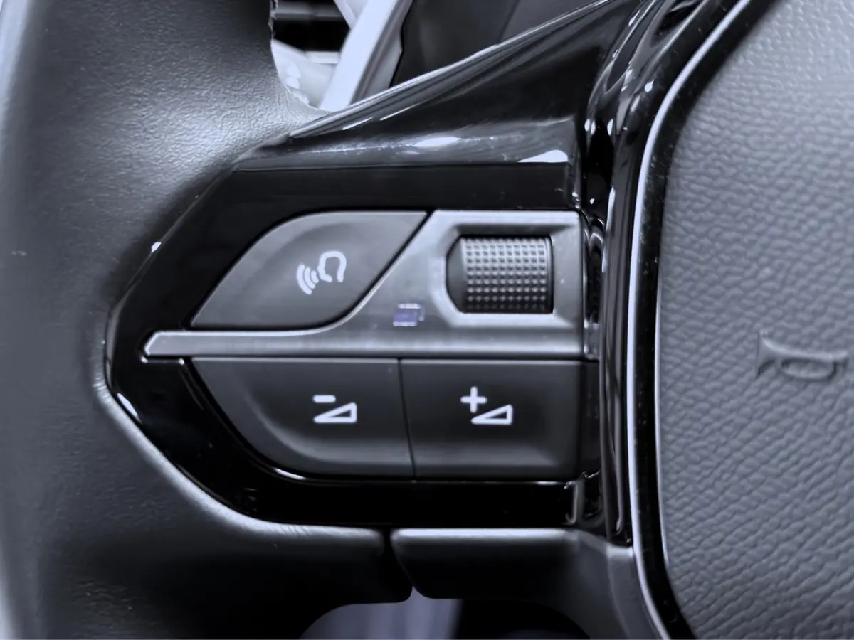 1.2 PureTech Allure|Camera|Trekhaak|Keyless|El.A.Klep|Carplay