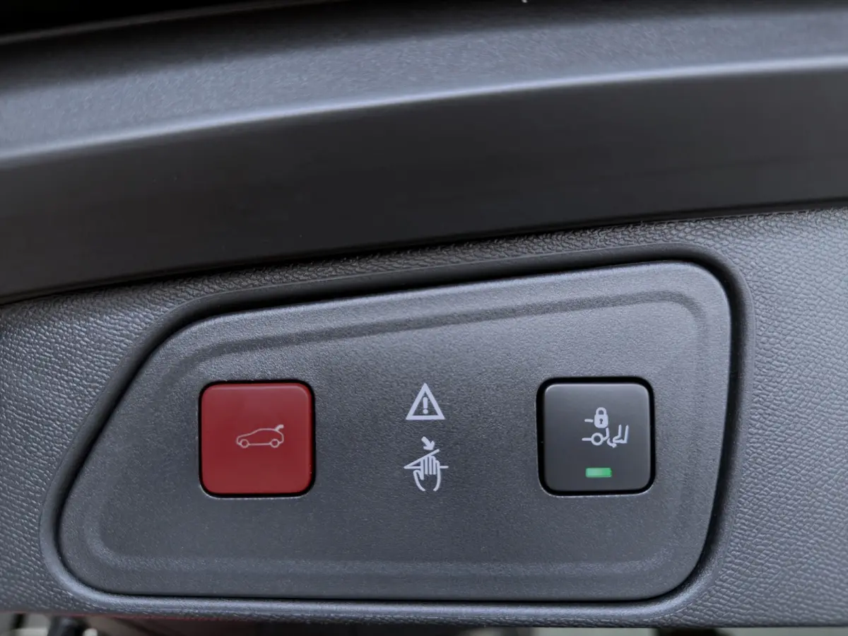 1.2 PureTech Allure|Camera|Trekhaak|Keyless|El.A.Klep|Carplay